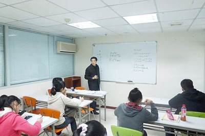 用产品和服务打动教育培训消费者——前程教育的教育信息服务之道